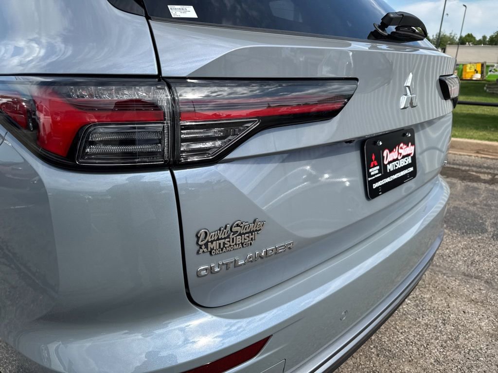 New 2026 Mitsubishi Outlander SEL FWD image 52