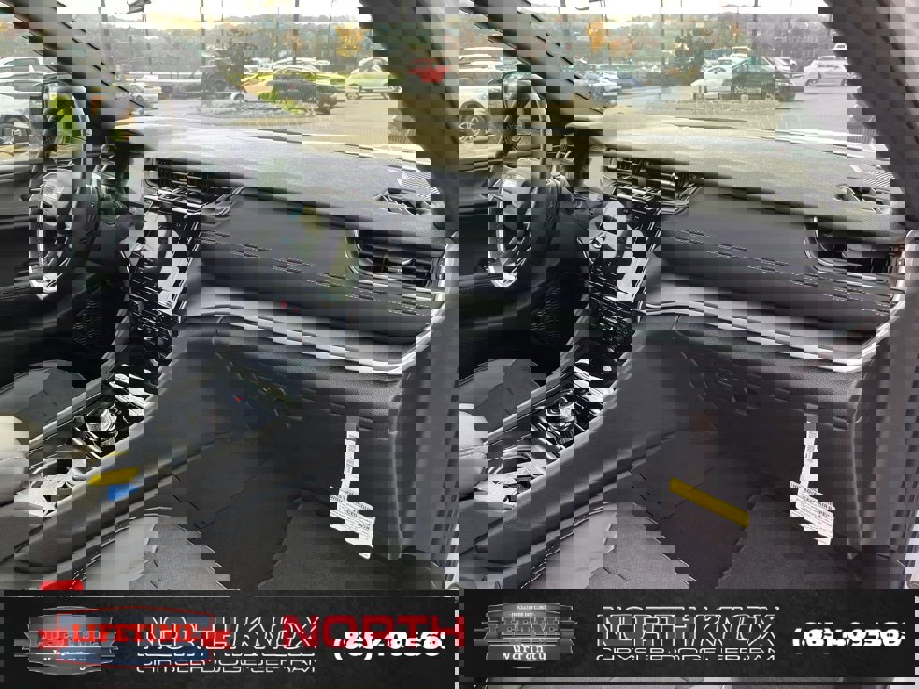 New 2025 Jeep Grand Cherokee L Altitude image 32