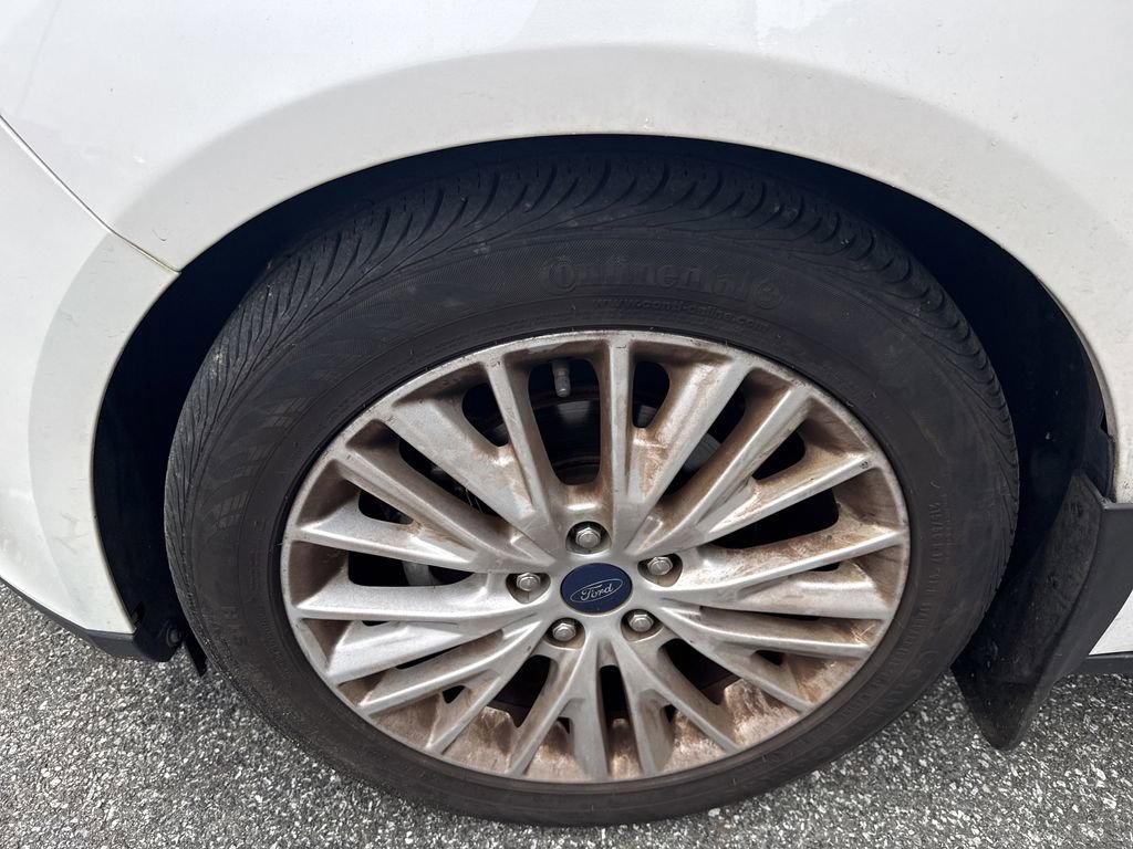 Used 2017 Ford Focus Titanium w/ Titanium Technology Package image 9