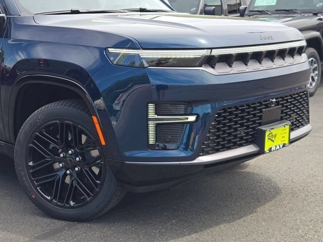 New 2026 Jeep Grand Wagoneer Limited AWD/4WD image 2