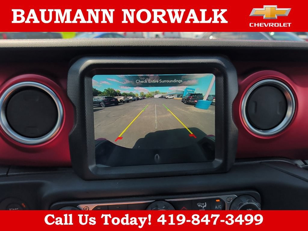 Used 2023 Jeep Gladiator Rubicon w/ Cold Weather Group AWD/4WD image 28