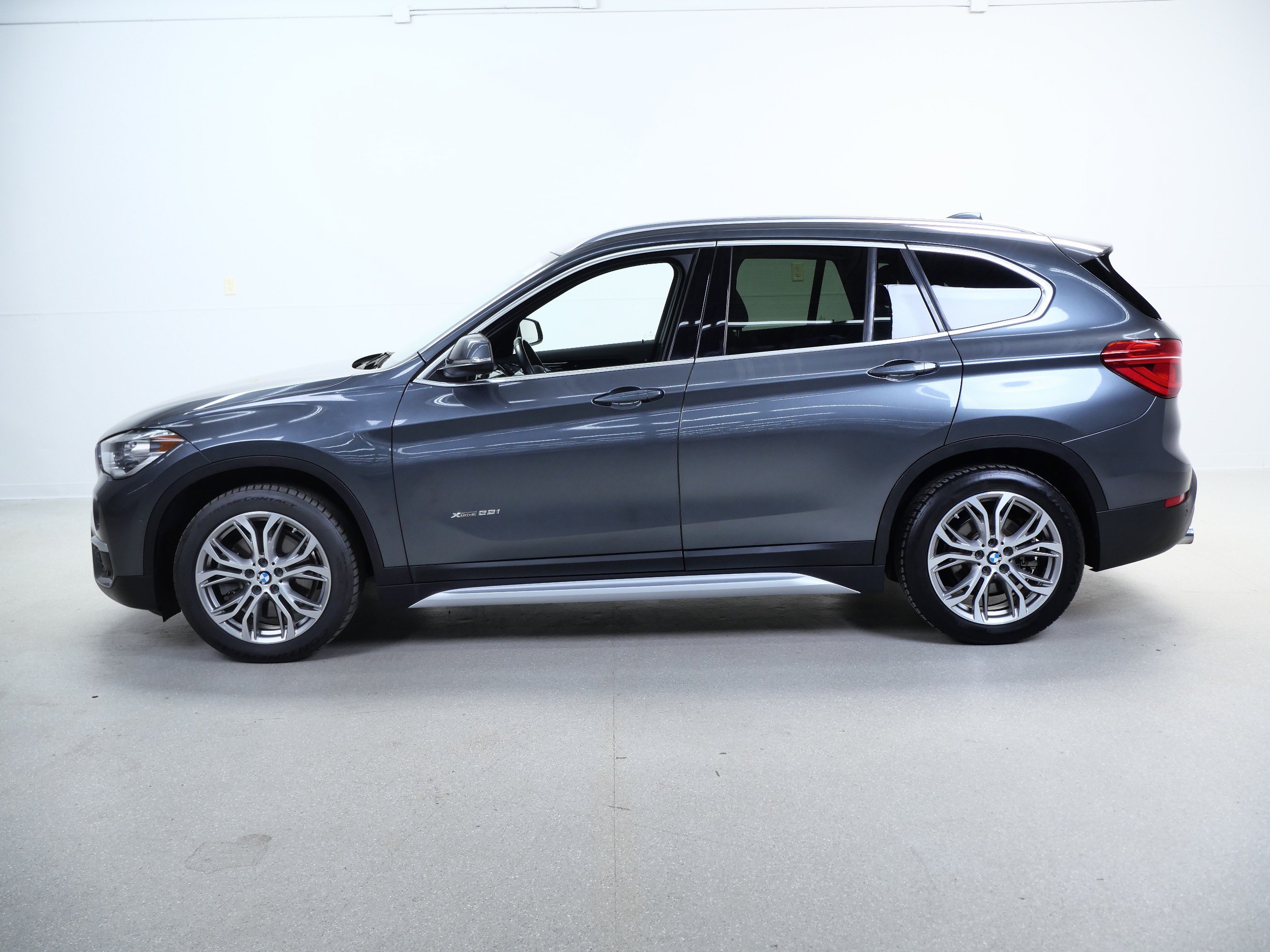 Used 2016 BMW X1 xDrive28i AWD/4WD image 10
