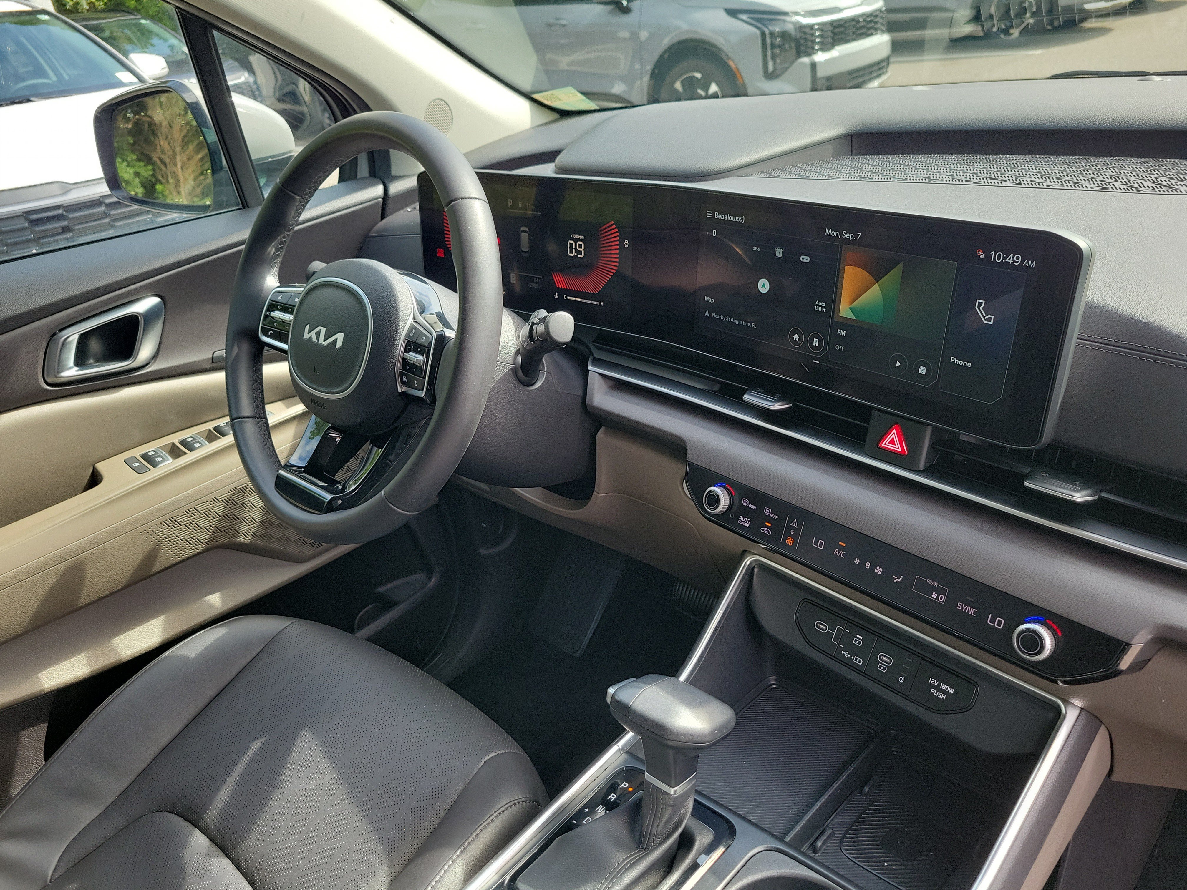 Certified 2025 Kia Carnival EX FWD image 8