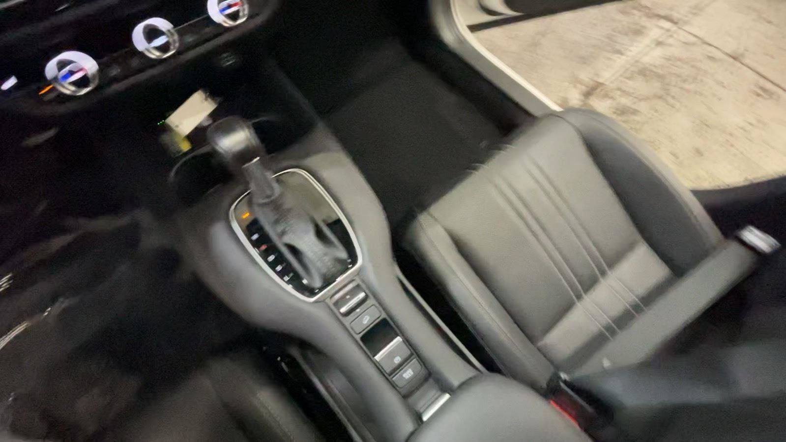 Certified 2025 Honda HR-V EX-L image 37