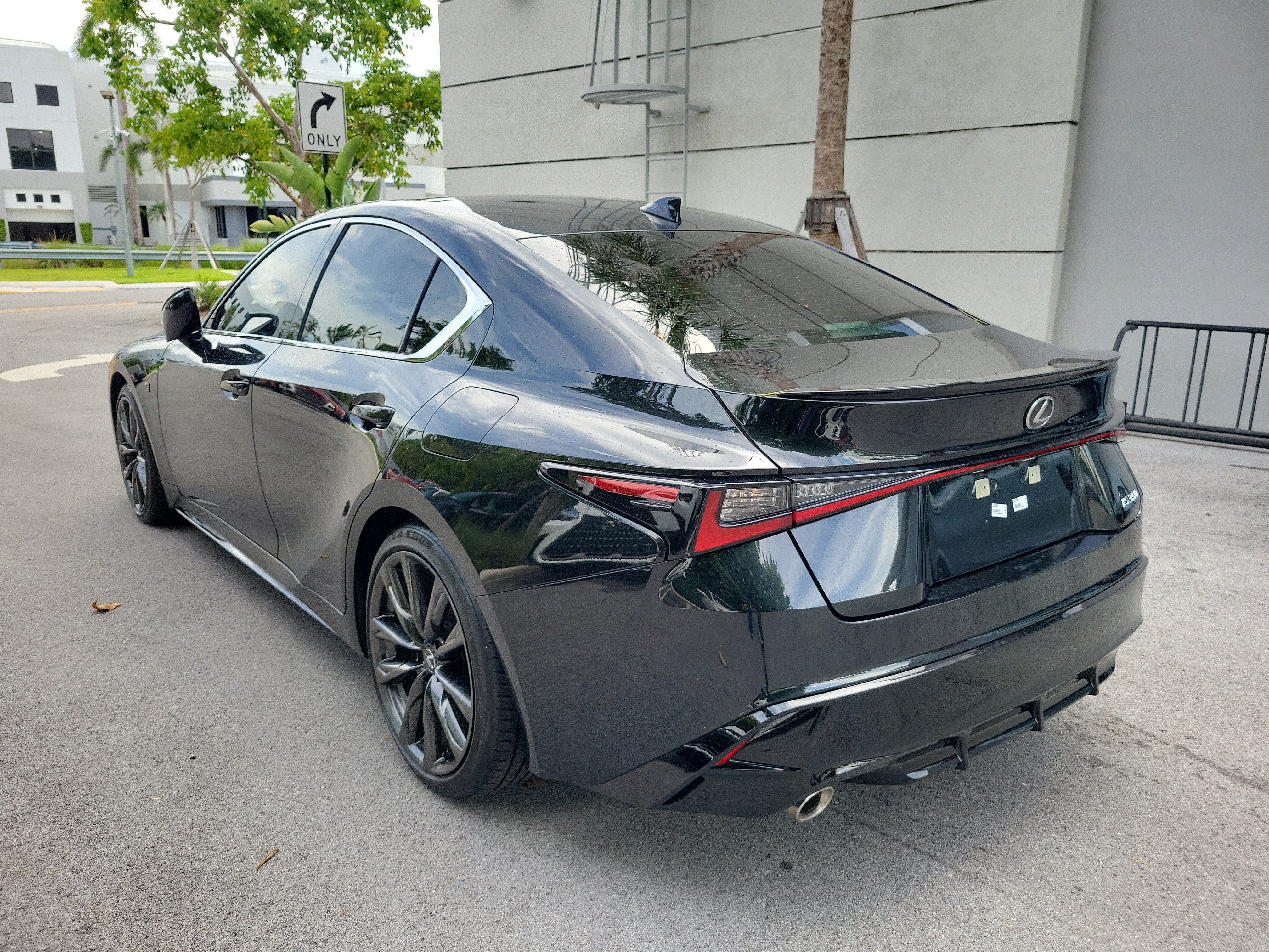 Used 2025 Lexus IS 350 F Sport RWD image 4