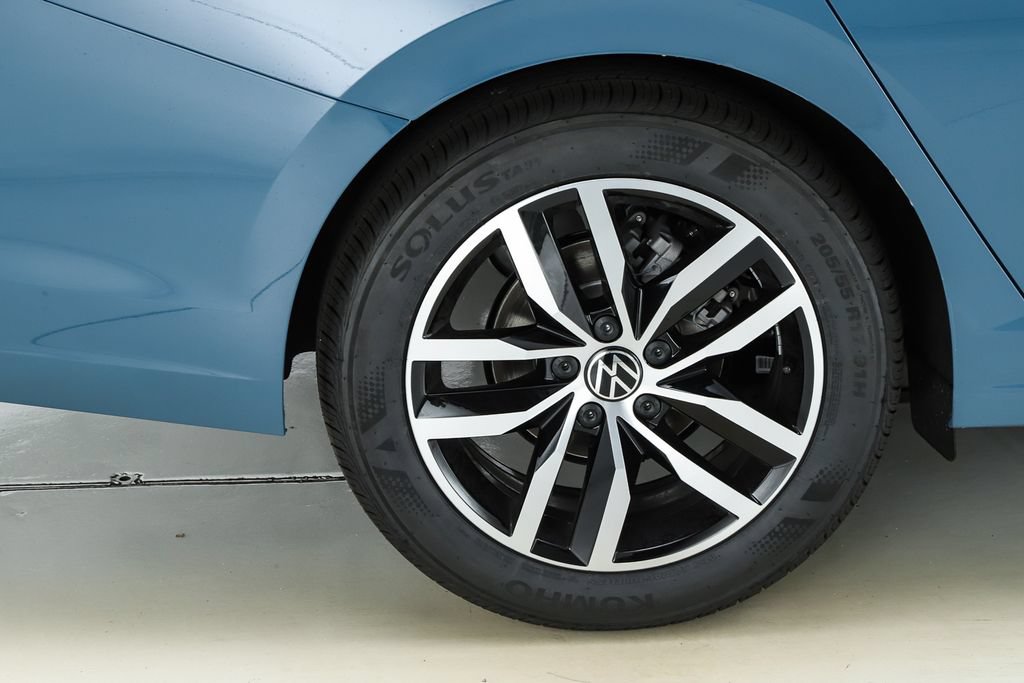 New 2026 Volkswagen Jetta SE FWD image 13