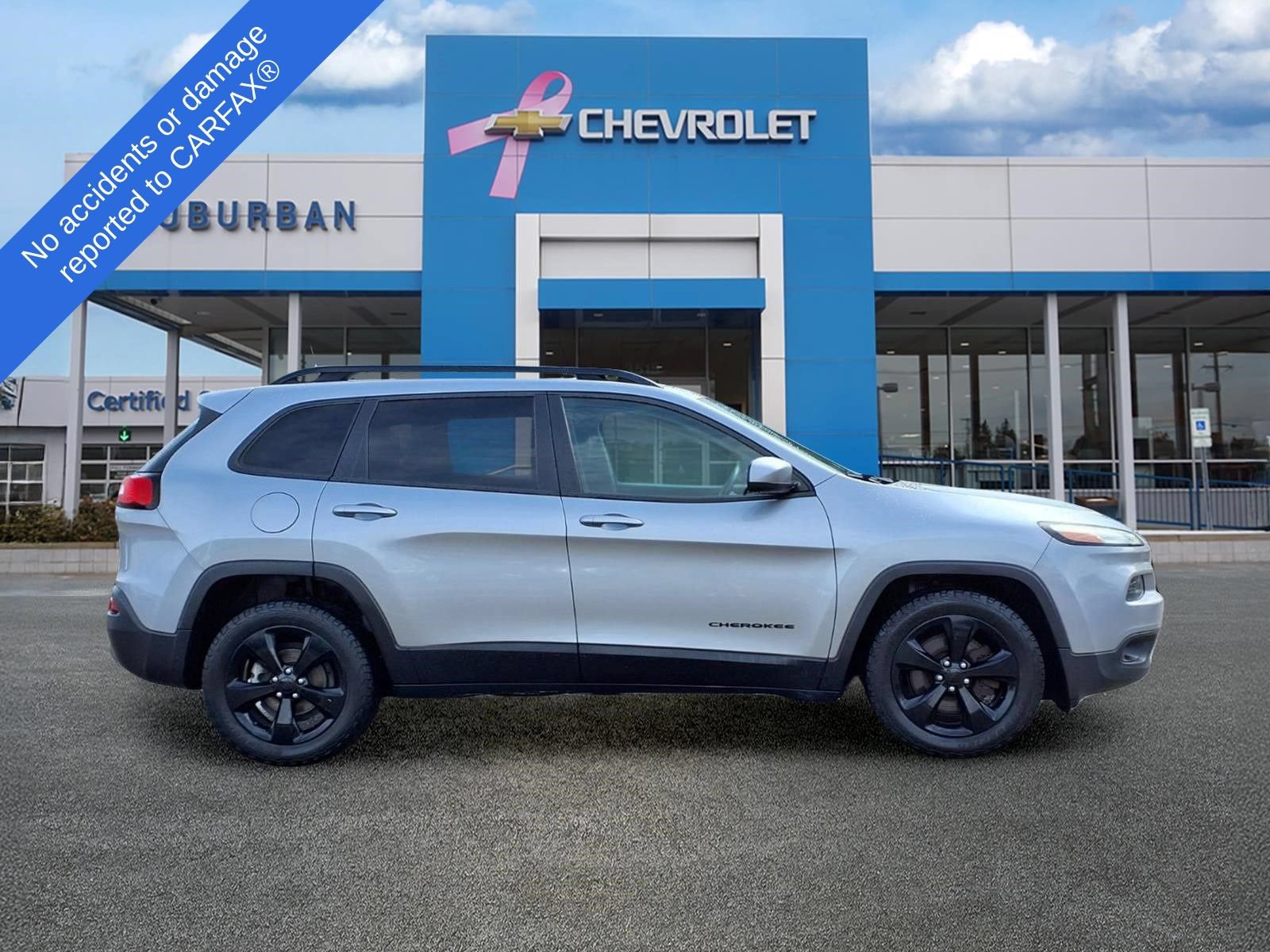 Used 2016 Jeep Cherokee Latitude w/ Cold Weather Group FWD image 4