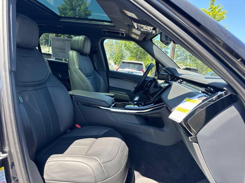 New 2026 Land Rover Range Rover Sport SE AWD/4WD image 21