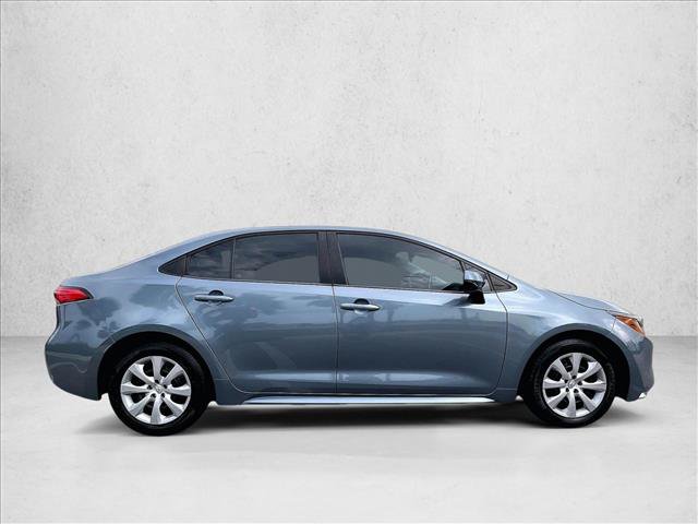 Used 2020 Toyota Corolla LE FWD image 5