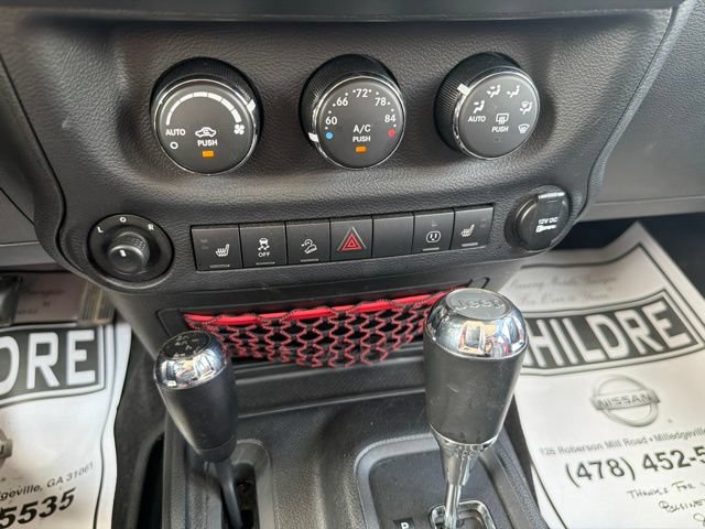Used 2017 Jeep Wrangler Unlimited Rubicon AWD/4WD image 23