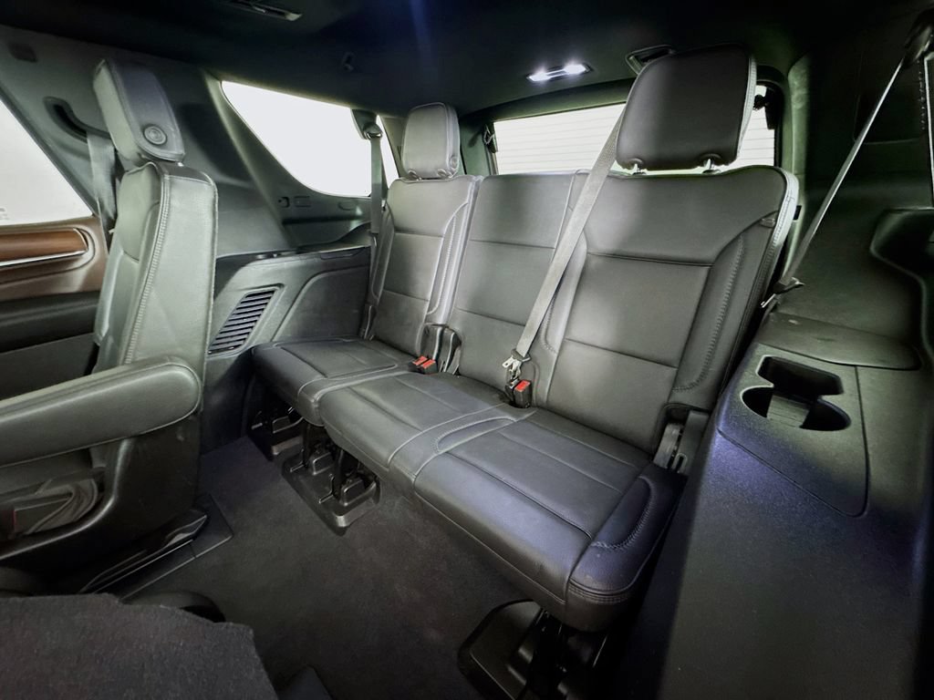 Used 2021 GMC Yukon Denali w/ Denali Premium Package AWD/4WD image 29