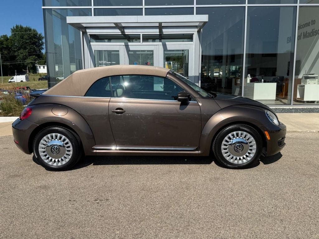 Used 2014 Volkswagen Beetle 1.8T FWD image 2