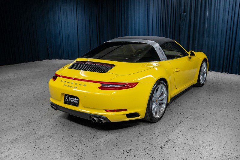 Used 2017 Porsche 911 Targa 4S image 11
