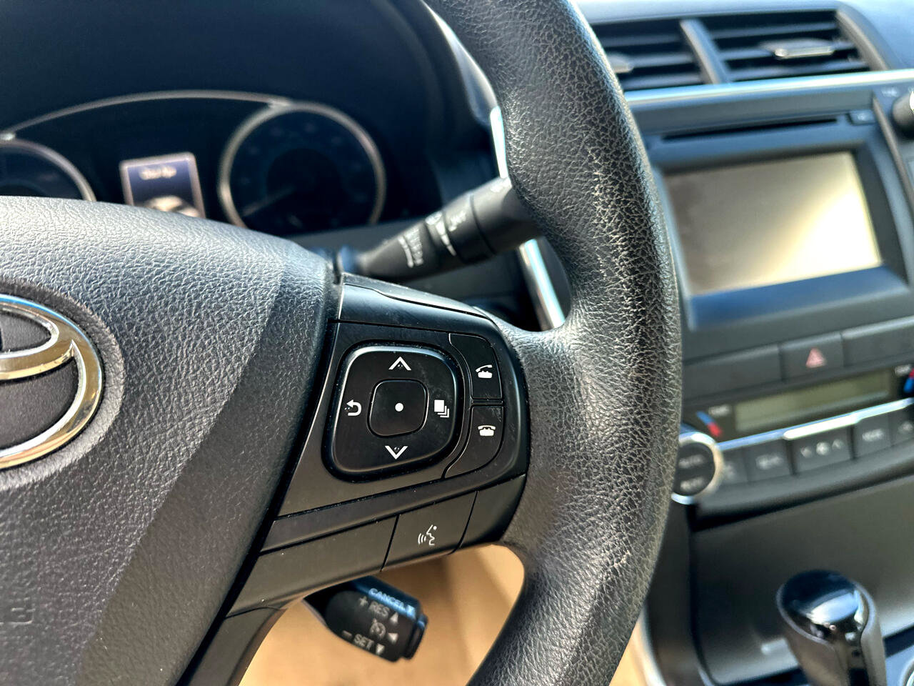 Used 2015 Toyota Camry LE image 19
