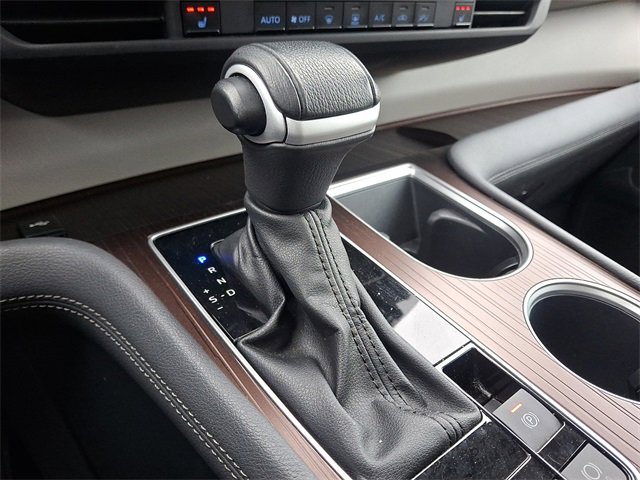 Used 2024 Toyota Sienna XLE image 16