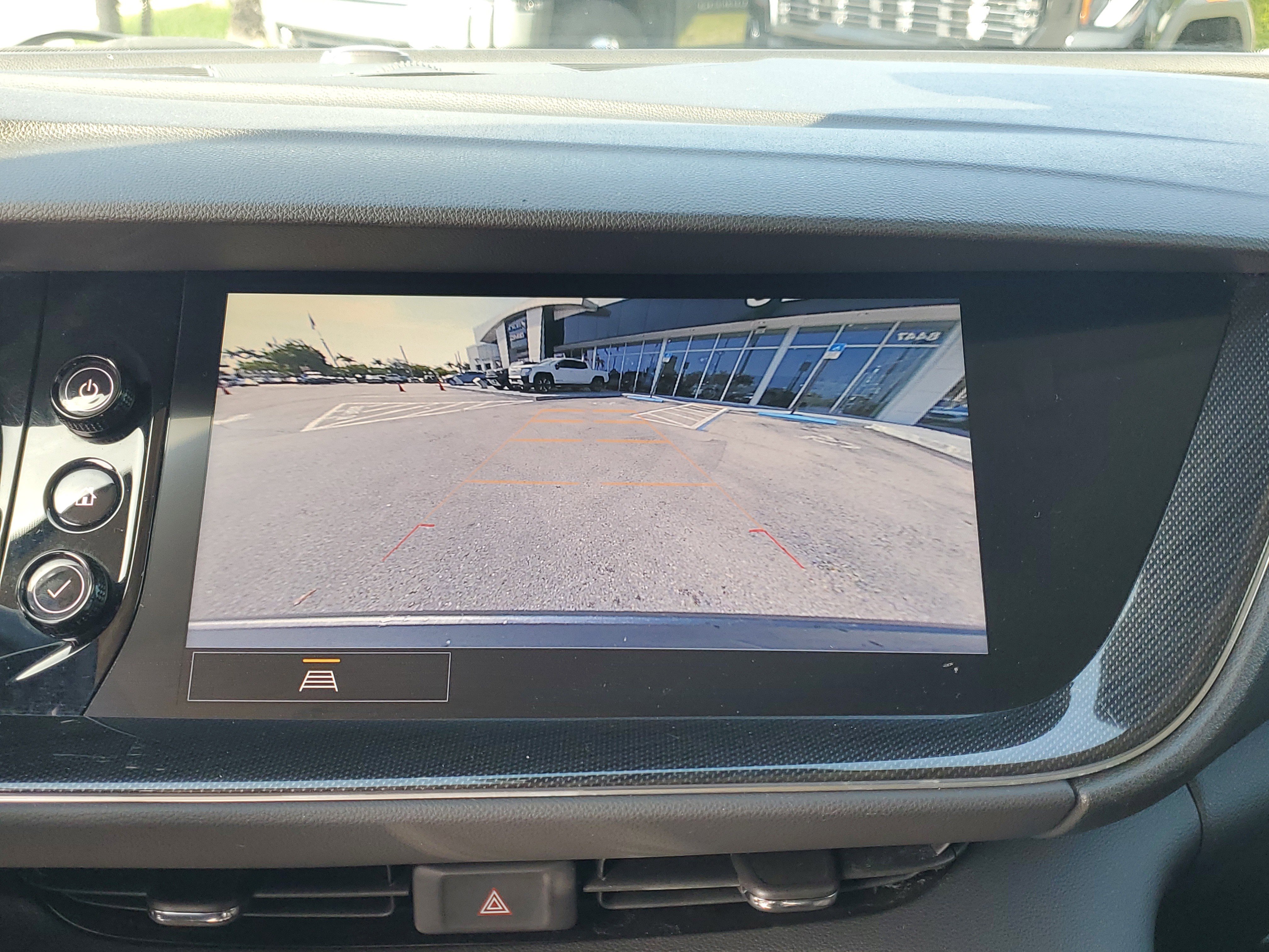 Used 2021 Buick Envision Preferred image 10