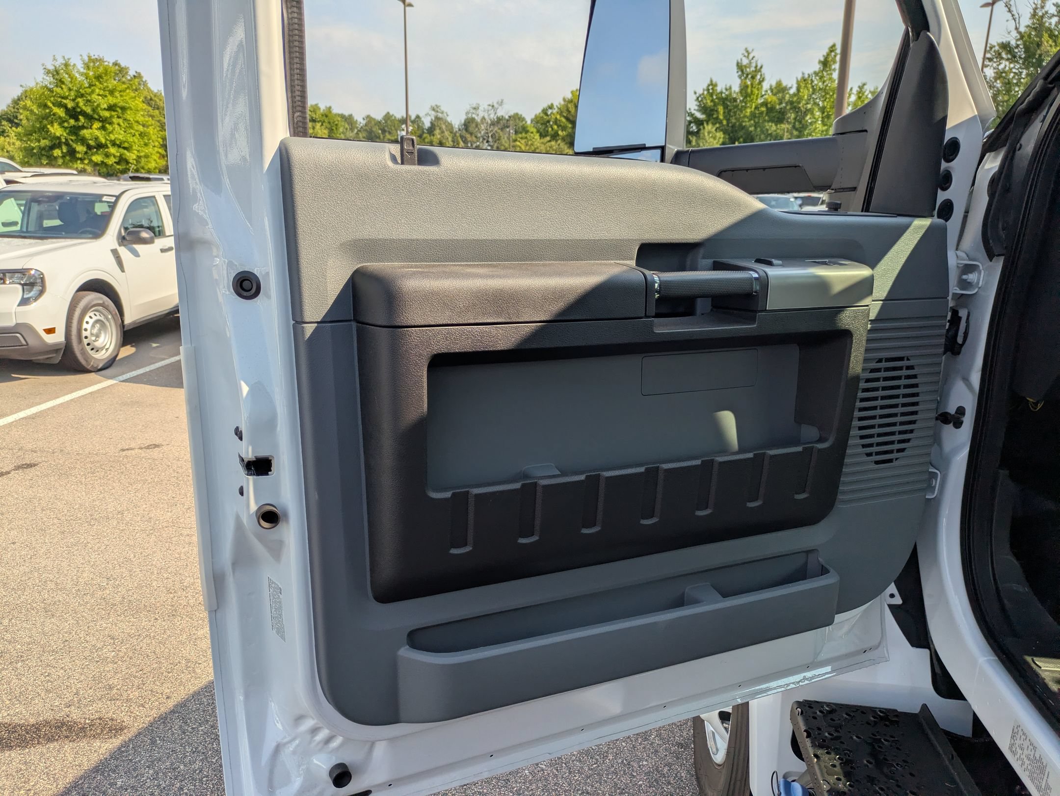 New 2027 Ford F750 2WD Regular Cab Super Duty image 16