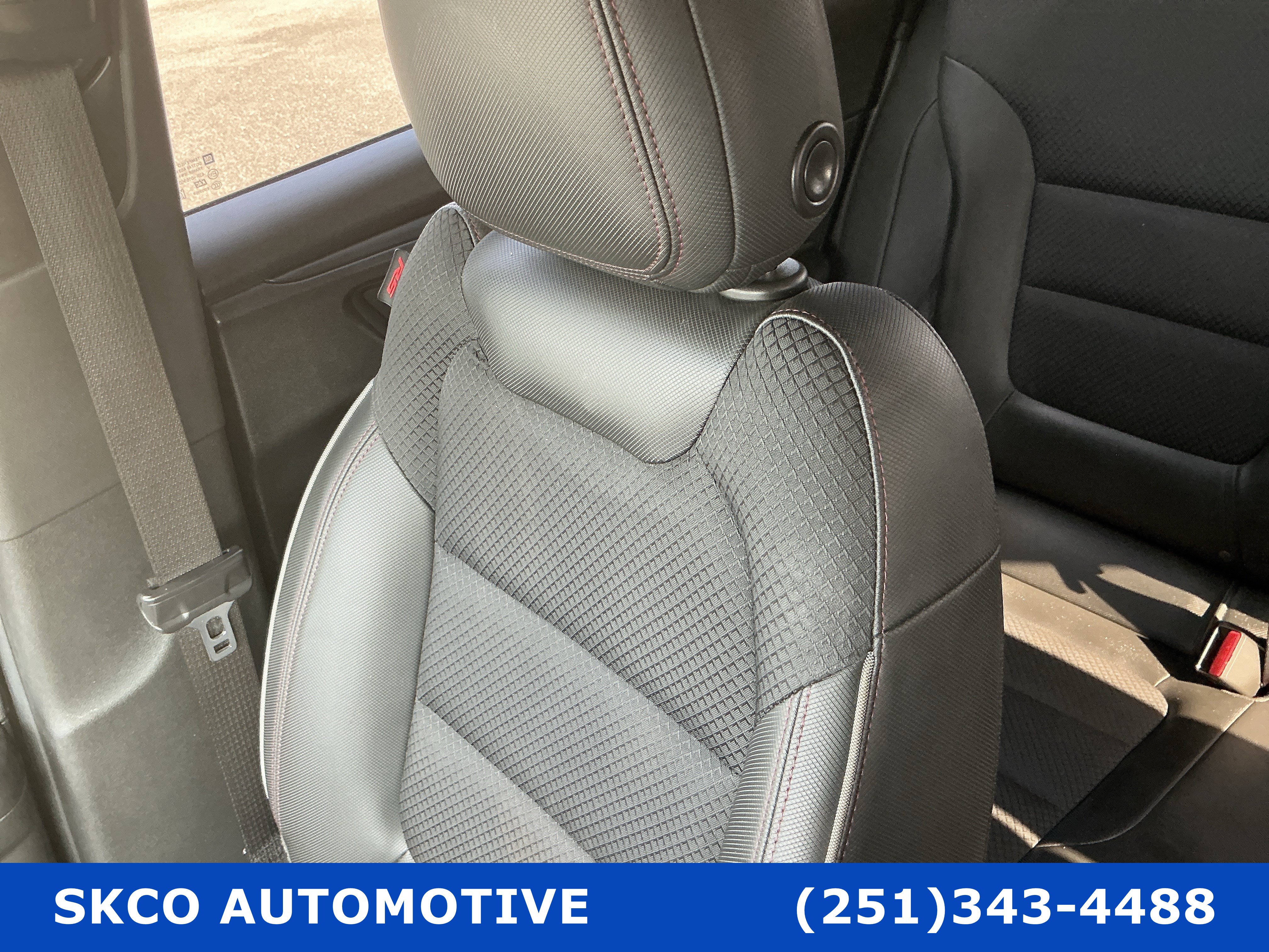 Used 2021 Chevrolet TrailBlazer RS w/ Convenience Package FWD image 26
