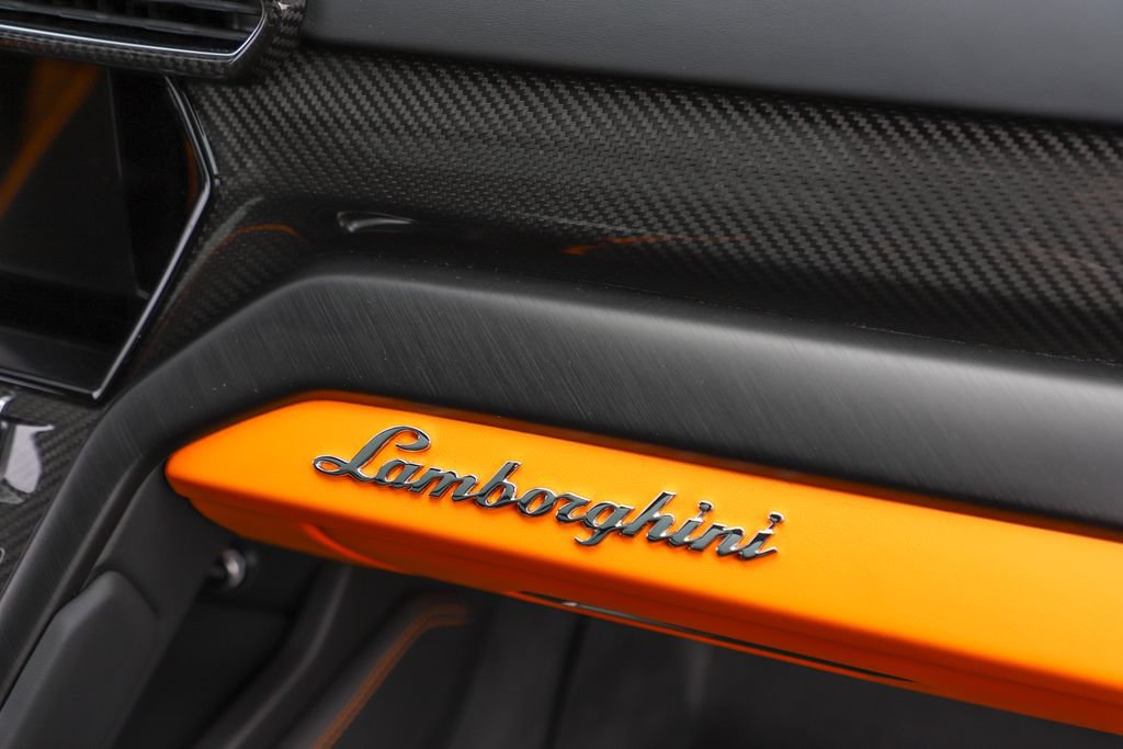 Used 2024 Lamborghini Urus S AWD/4WD image 46