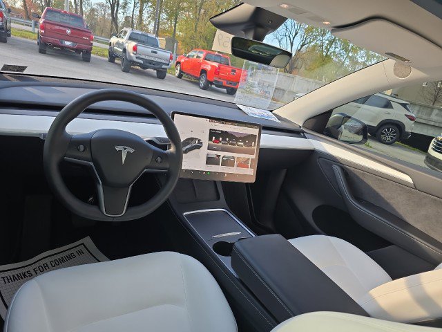 Used 2024 Tesla Model Y Long Range image 20