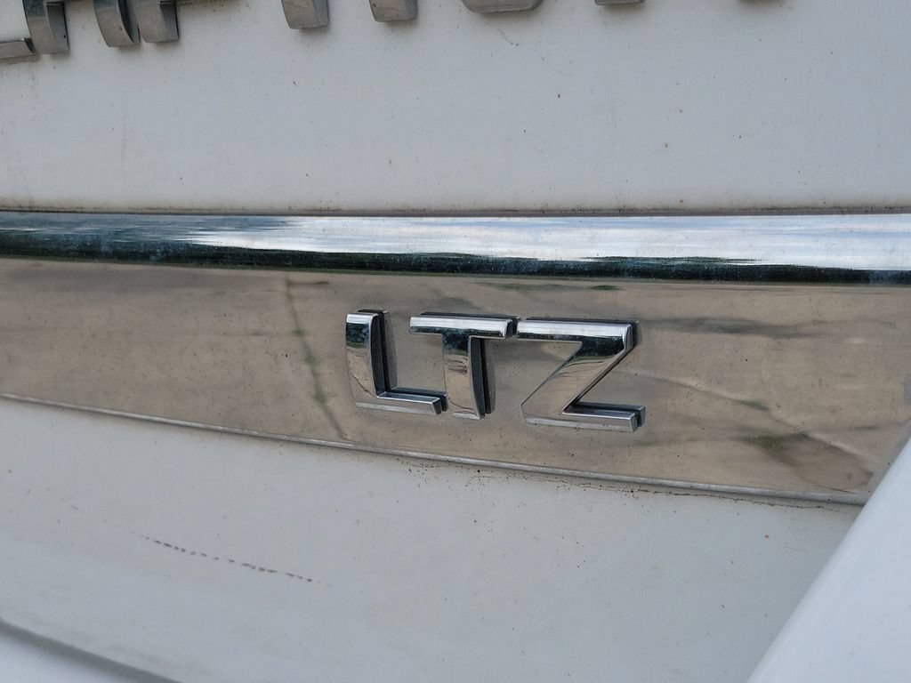 Used 2013 Chevrolet Captiva Sport LTZ FWD image 6