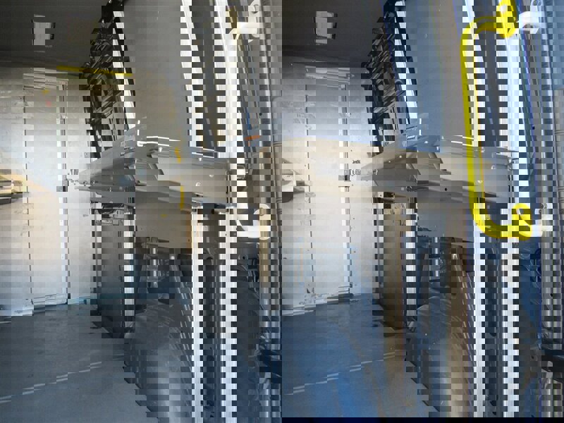 Used 2018 Mercedes-Benz Sprinter 2500 image 10