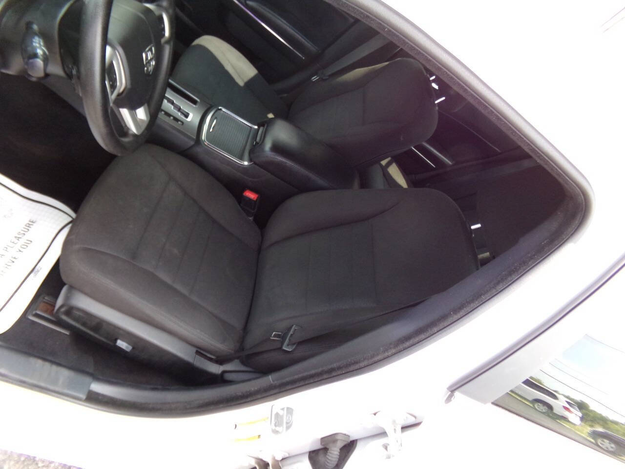 Used 2014 Dodge Charger SE RWD image 12