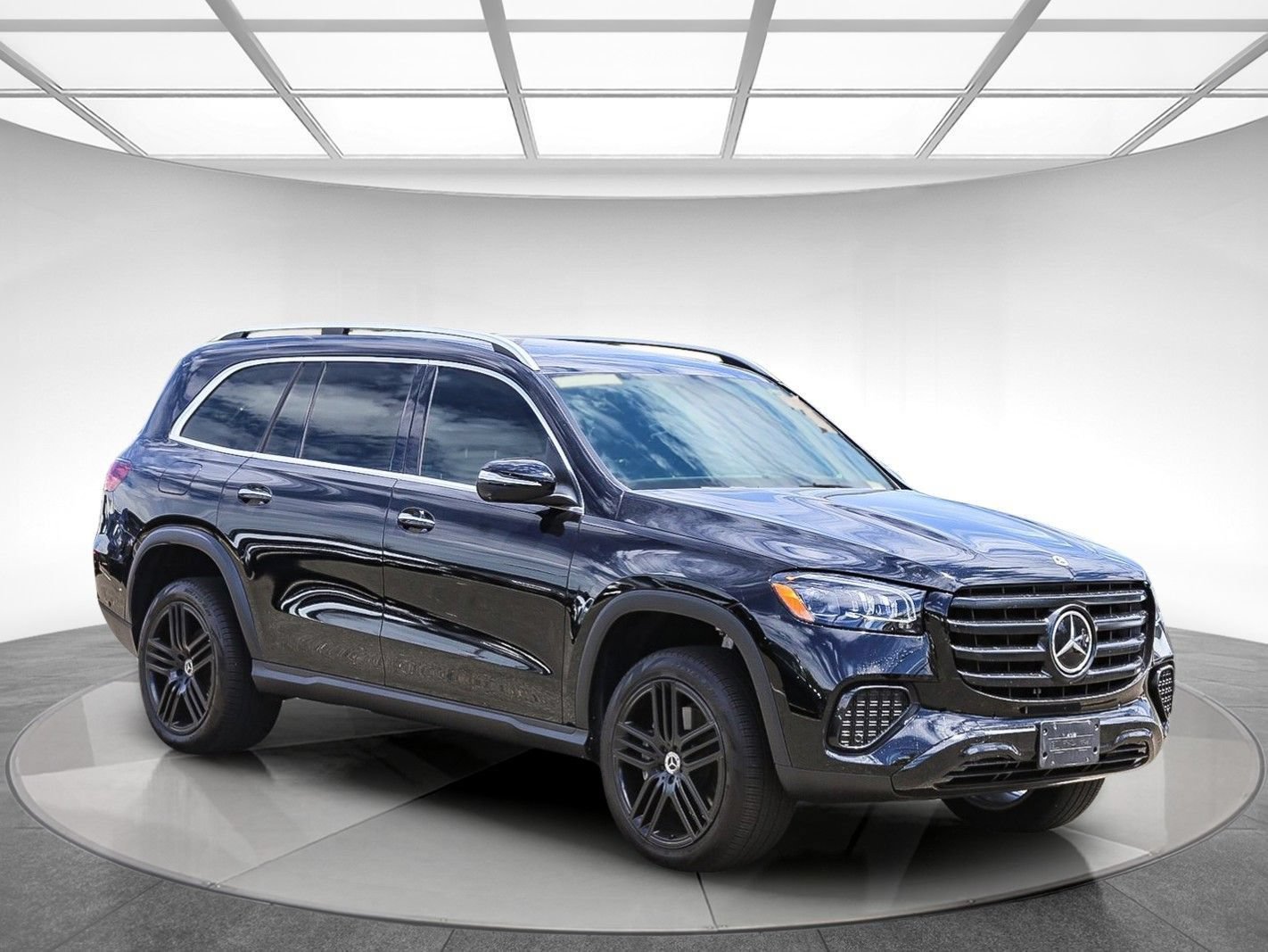 Used 2024 Mercedes-Benz GLS 450 4MATIC image 4