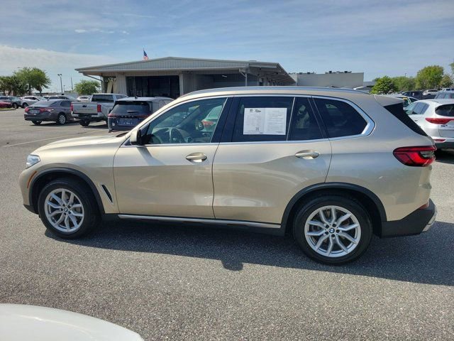 Used 2019 BMW X5 xDrive40i w/ Executive Package image 13