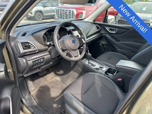 Used 2024 Subaru Forester Premium AWD/4WD image 9