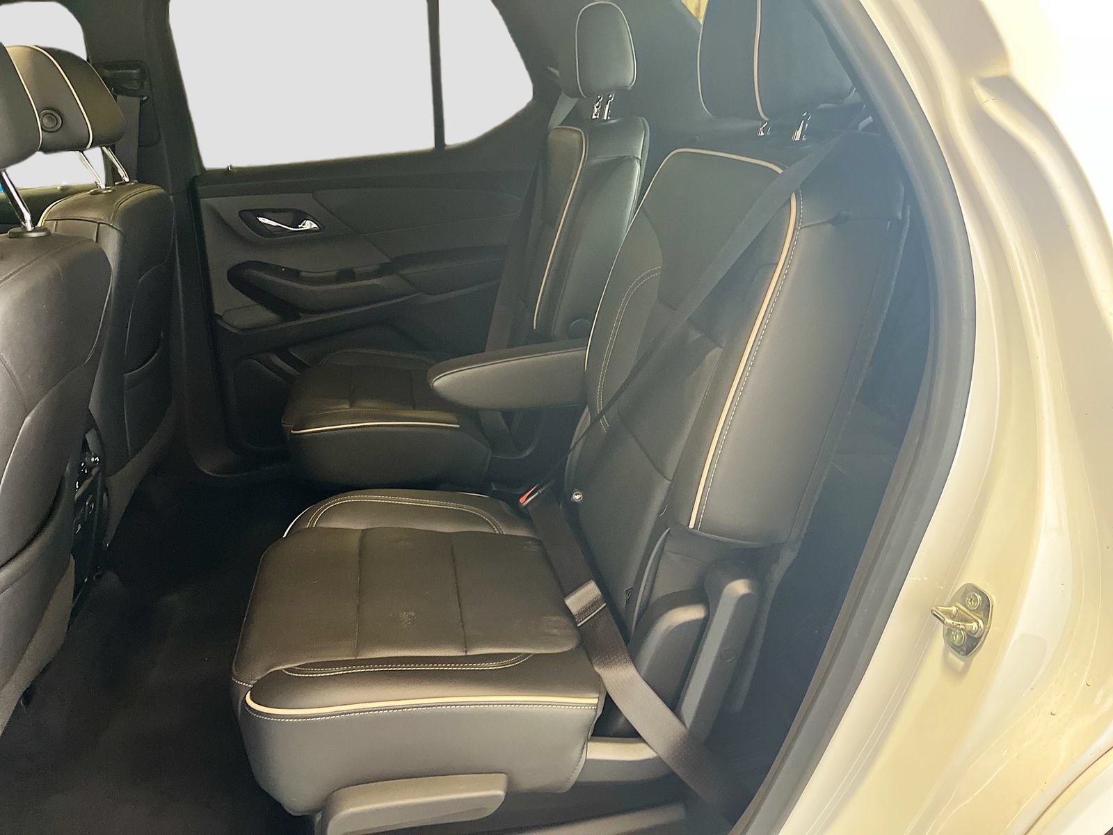 Used 2022 Chevrolet Traverse Premier AWD/4WD image 24