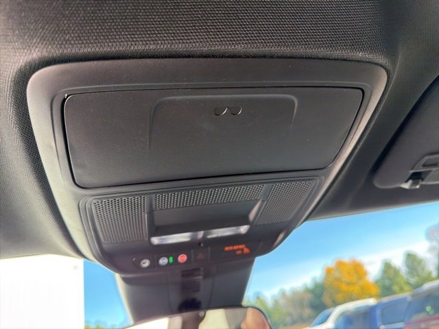 Used 2024 Chevrolet Traverse LT image 20