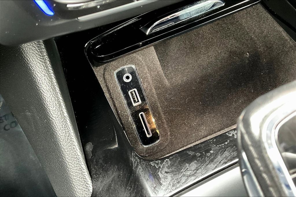 Used 2019 Maserati Levante image 16