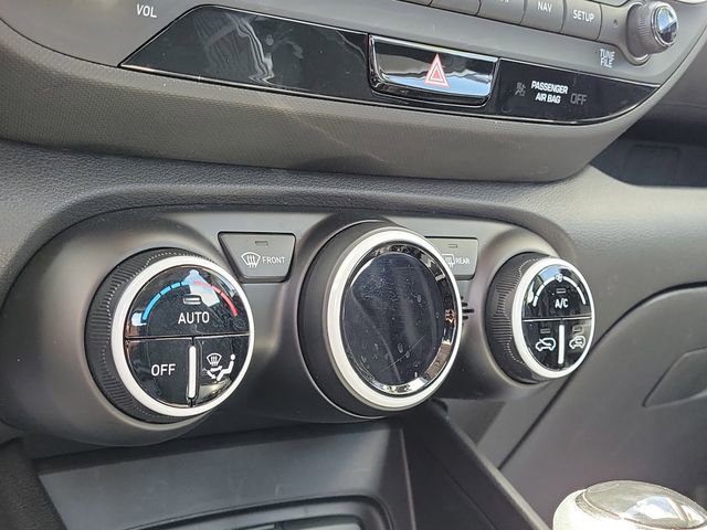 Used 2025 Hyundai Venue Limited FWD image 23