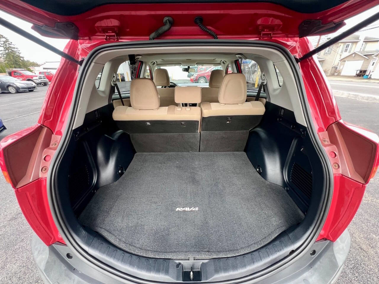 Used 2015 Toyota RAV4 XLE AWD/4WD image 12