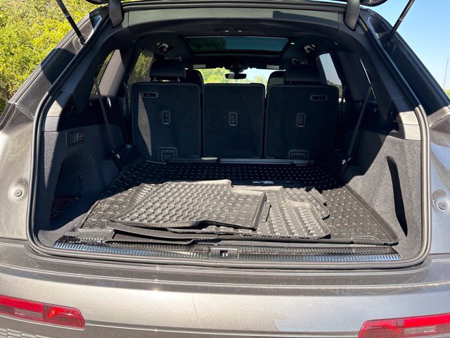 Used 2025 Audi Q7 3.0T Premium Plus w/ Premium Plus Package AWD/4WD image 9