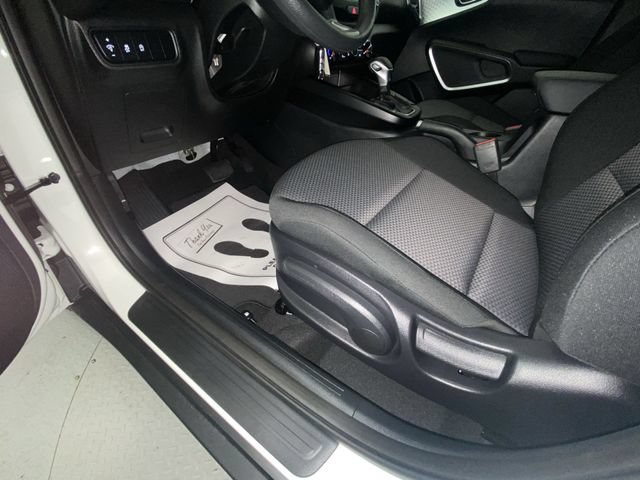 Used 2023 Kia Soul LX w/ Option Group 015 FWD image 12