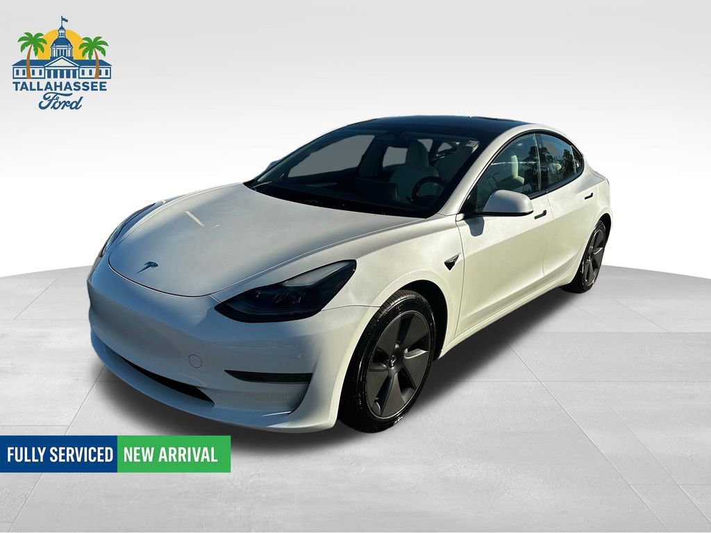 Used 2023 Tesla Model 3 Standard Range image 1
