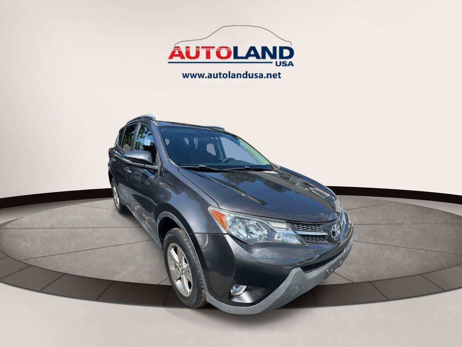Used 2015 Toyota RAV4 XLE AWD/4WD image 2