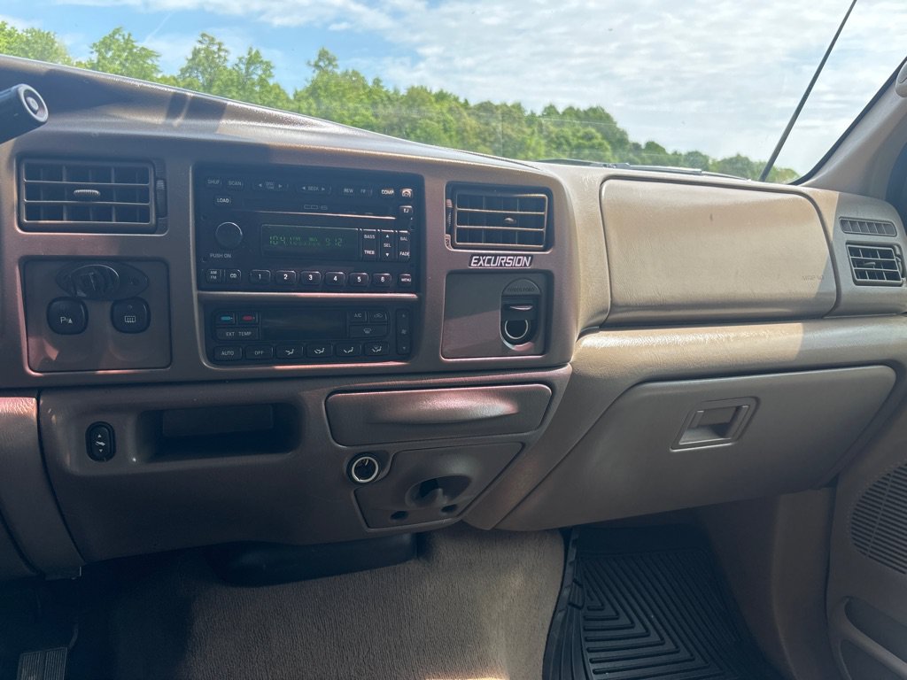 Used 2002 Ford Excursion Limited RWD image 13