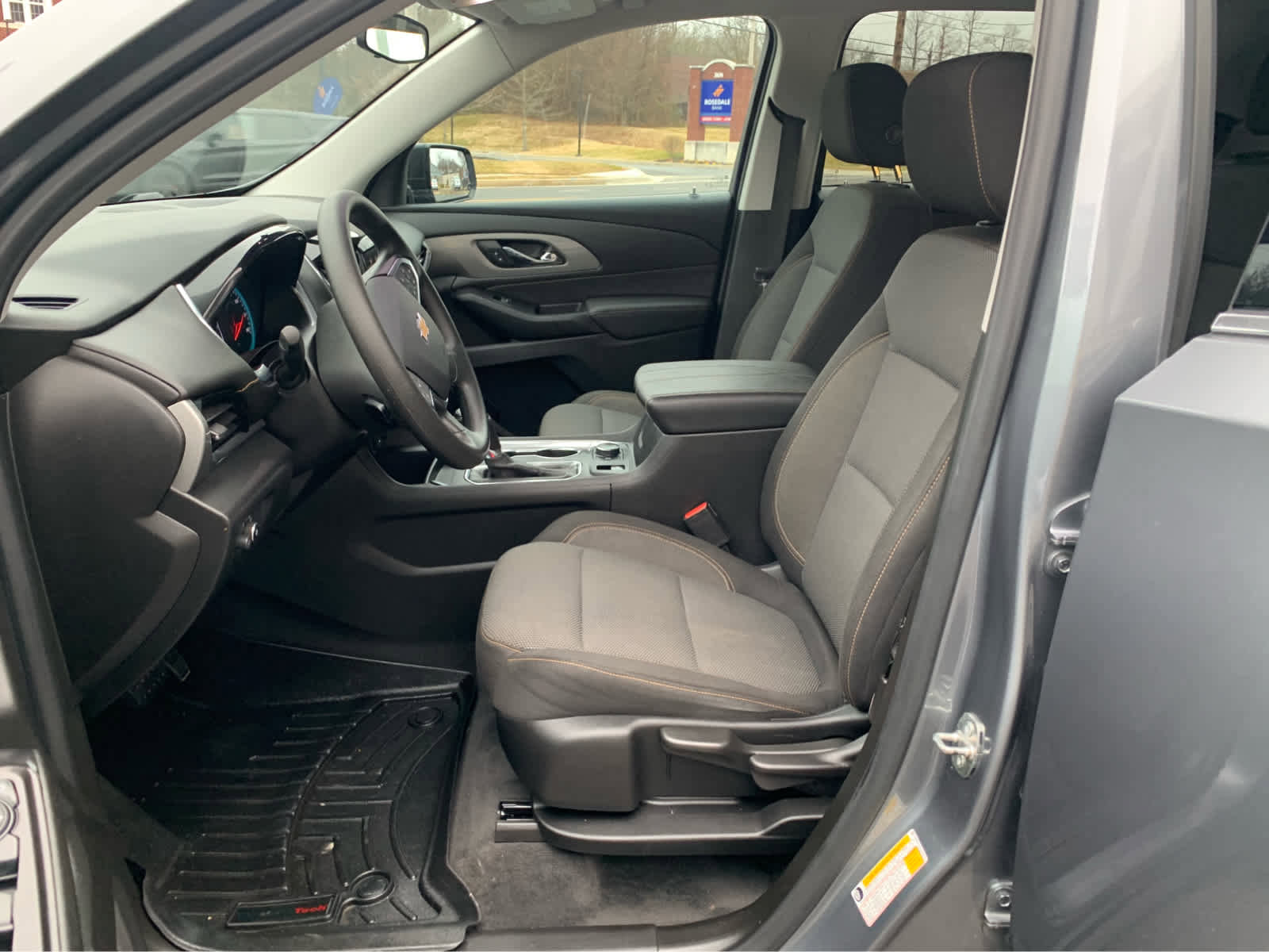 Used 2020 Chevrolet Traverse LS image 11