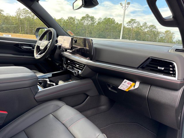New 2026 Chevrolet Suburban RST image 8
