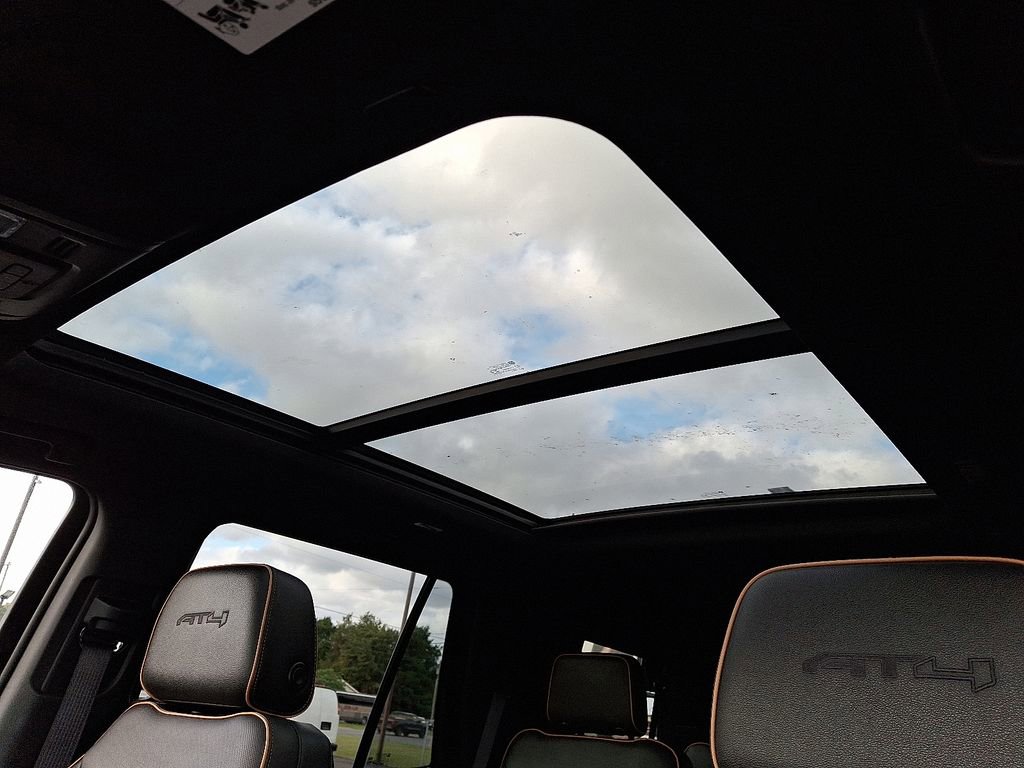 Used 2023 GMC Yukon AT4 w/ AT4 Premium Package image 18