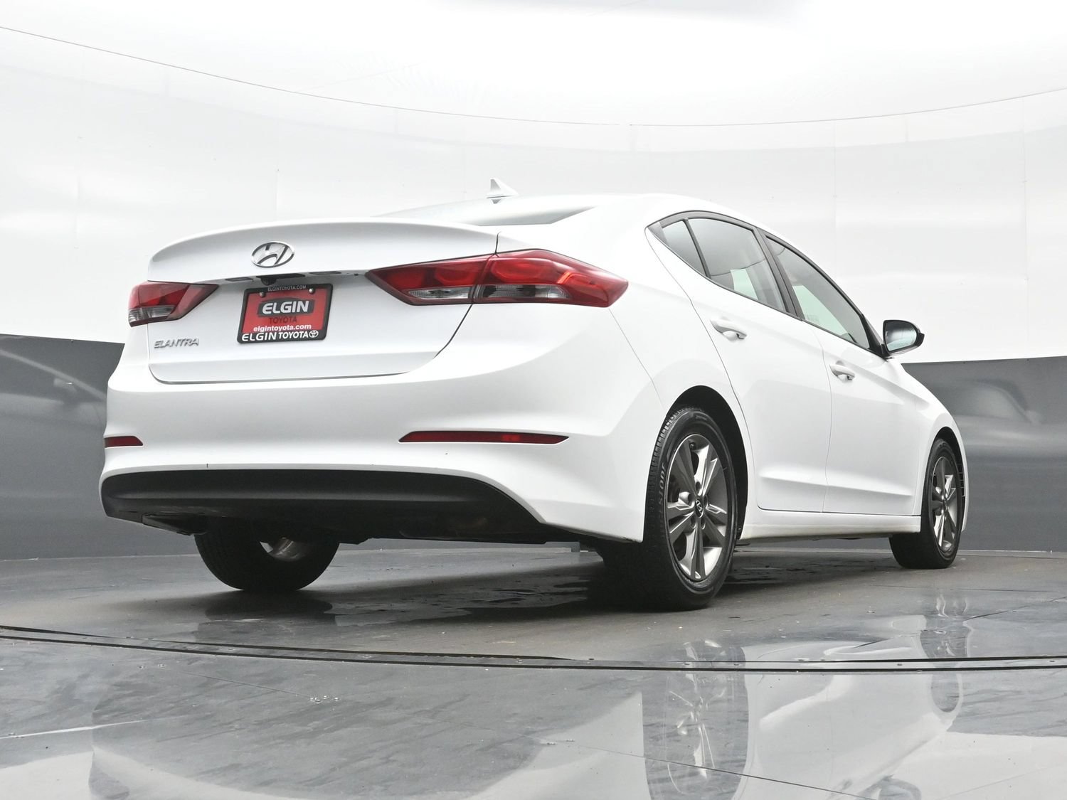 Used 2018 Hyundai Elantra SEL FWD image 29