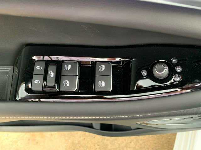 New 2024 Jeep Grand Cherokee Overland image 26