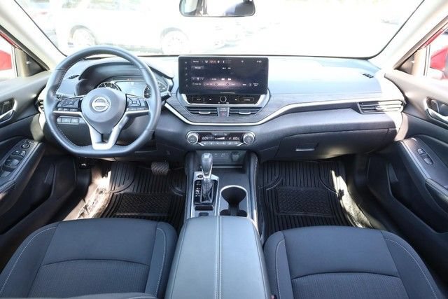 Certified 2025 Nissan Altima 2.5 SV w/ SV Premium Package FWD image 22