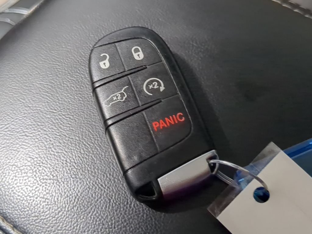 Used 2015 Jeep Grand Cherokee Limited AWD/4WD image 38