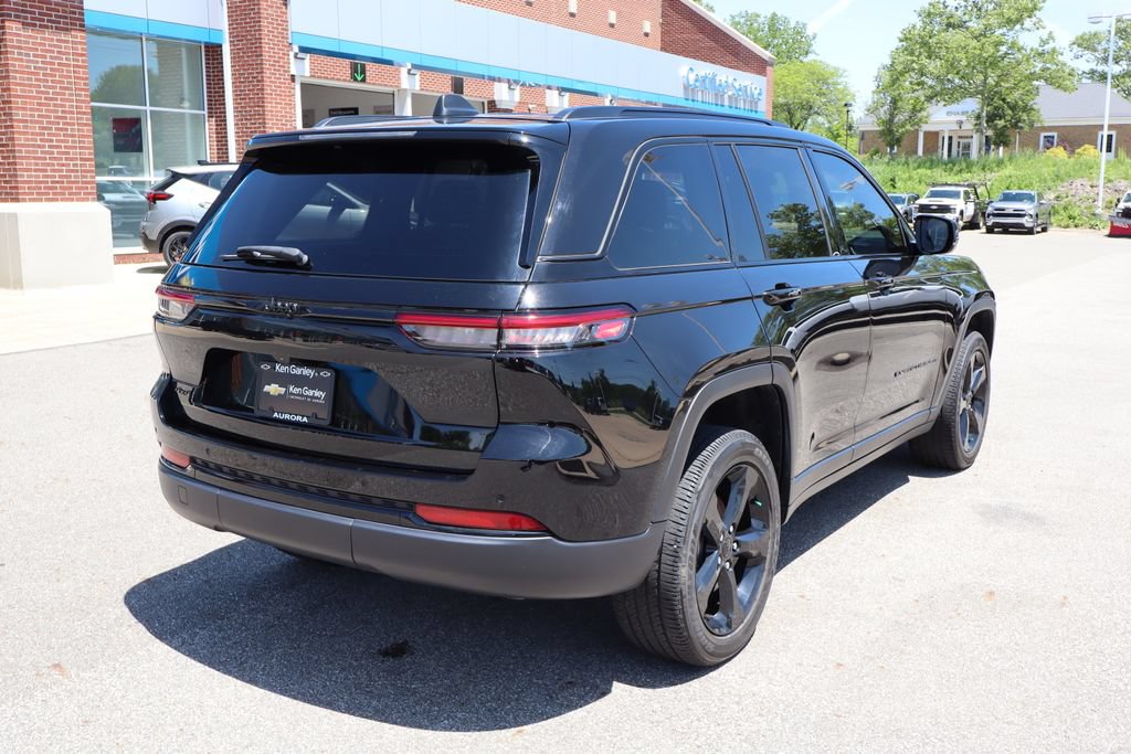 Used 2024 Jeep Grand Cherokee Altitude AWD/4WD image 33