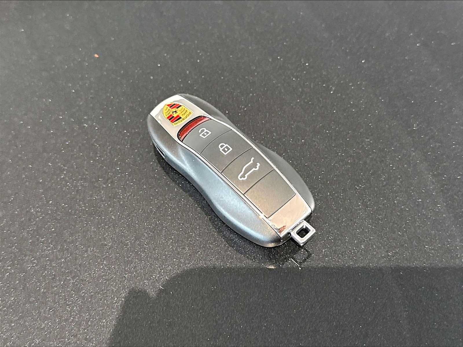 New 2026 Porsche Macan AWD/4WD image 20