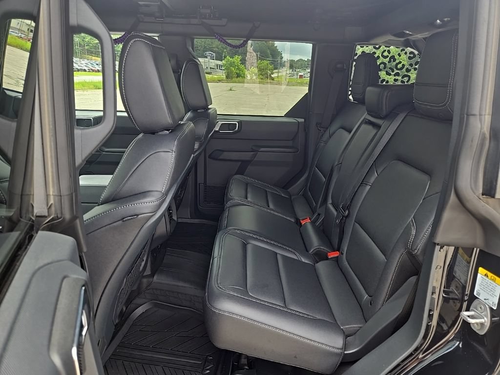 Used 2025 Ford Bronco Big Bend w/ Black Diamond Package AWD/4WD image 18